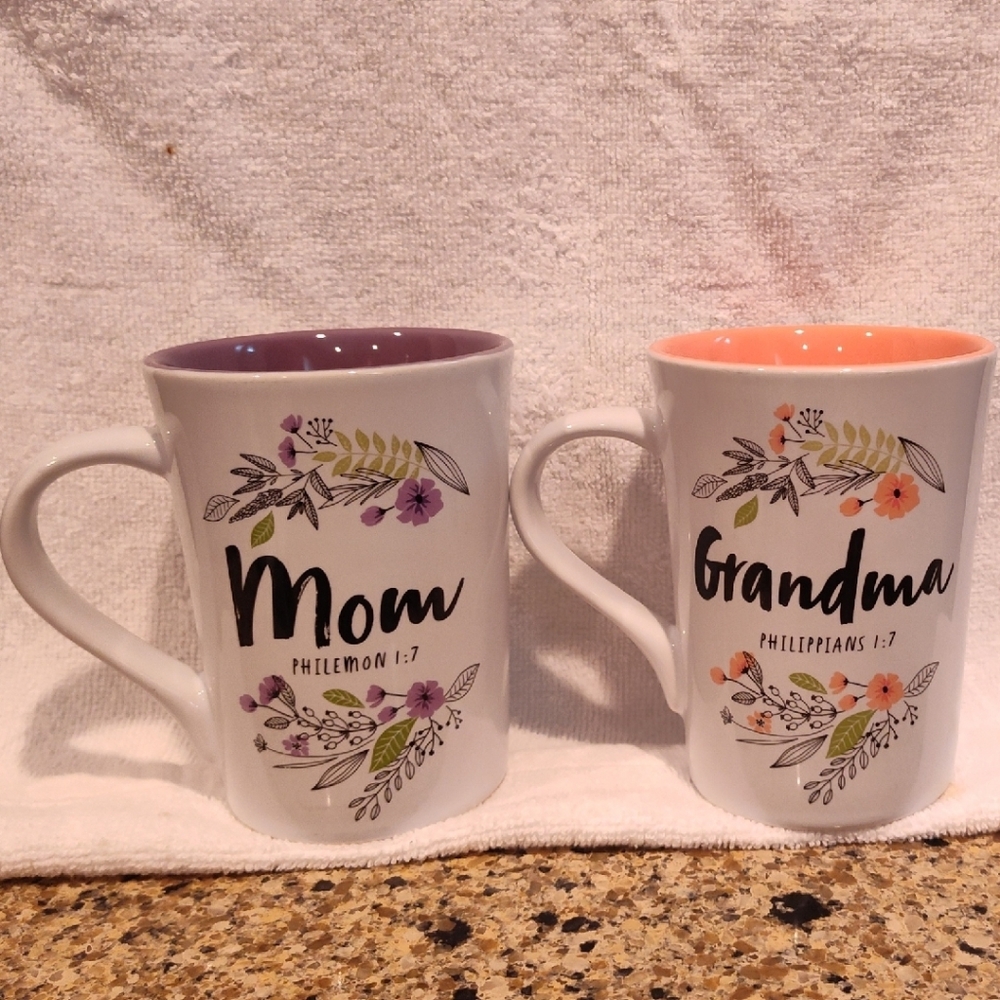 Floral Mom and Grandma Mug Set